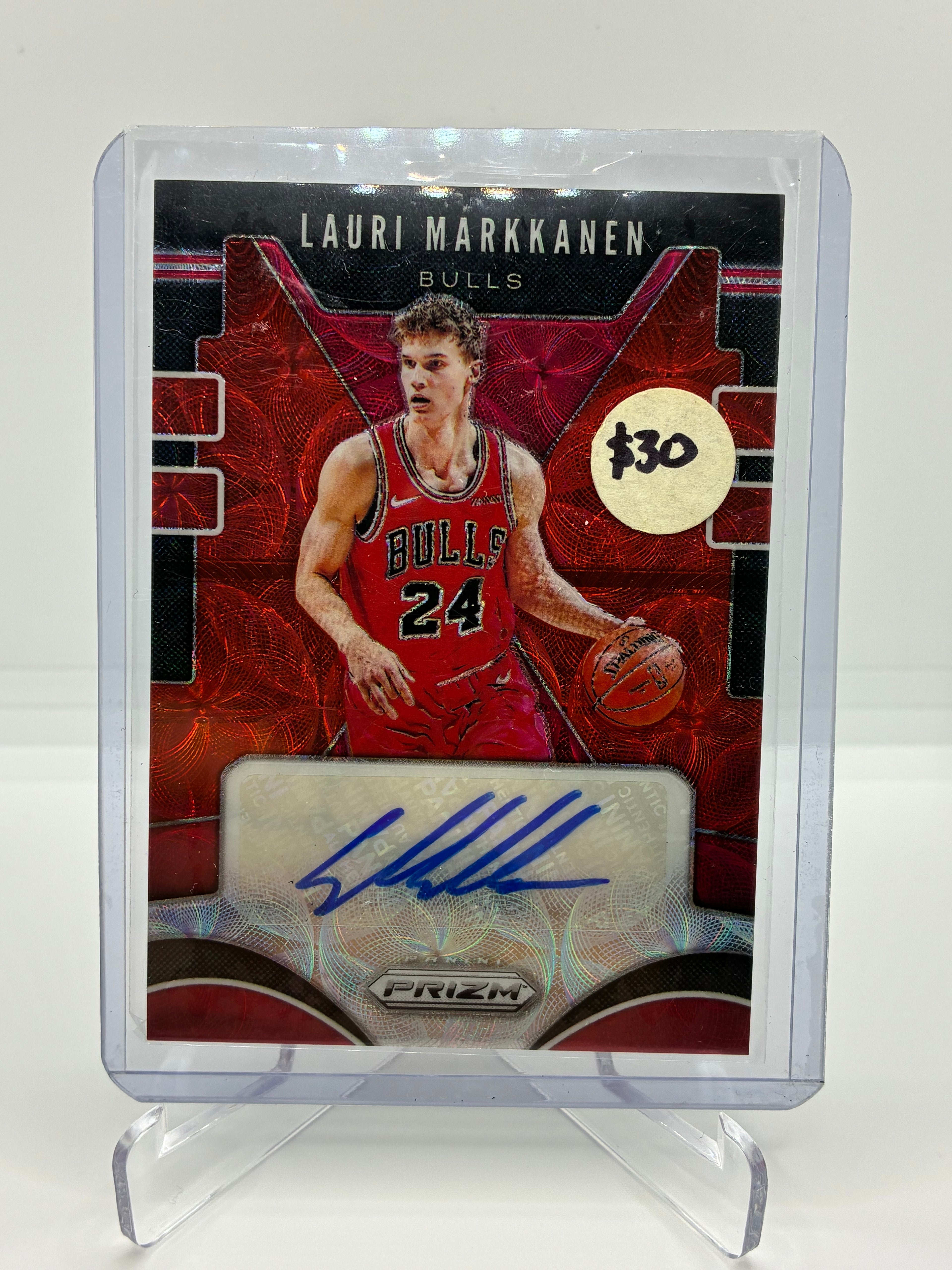 Lauri Markkanen Signed NBA card | Panini 2019-2020